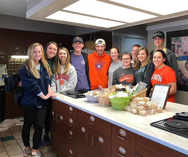 group of clemson students volunteering